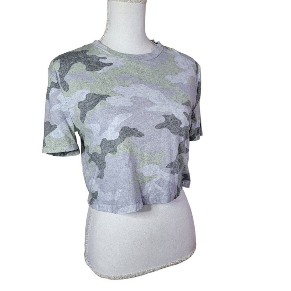 Aero OG Tee Cropped Top Camo Gray Green Womens XS Short Sleeved Shirt